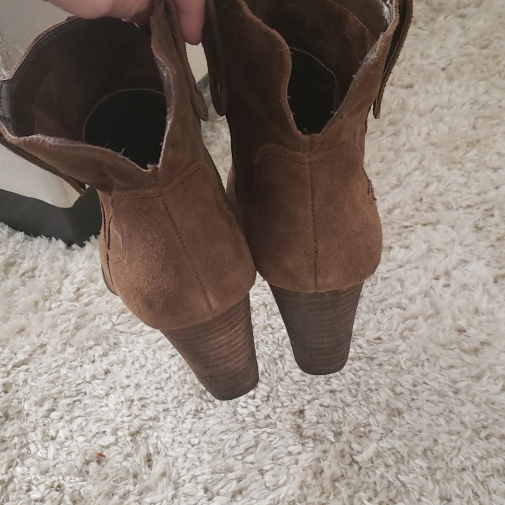 🍁Lucky Brad suede wedge booties 🍁 - Picture 7 of 10